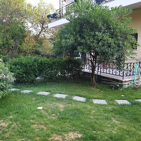 2 Bedroom Spacious Garden Kanoni (Corfu)