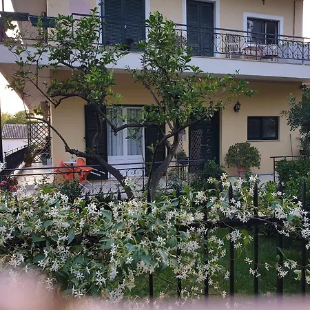 2 Bedroom Spacious Garden