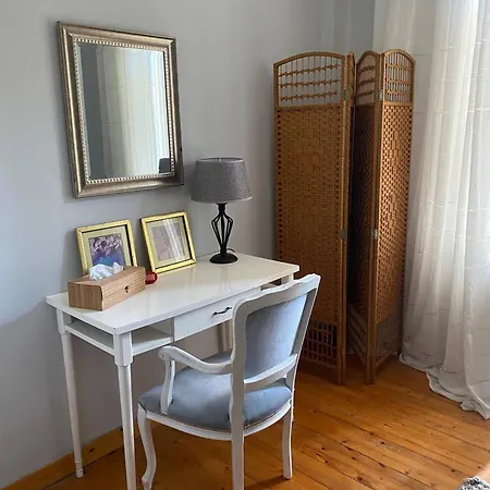 2 Bedroom Spacious Garden *