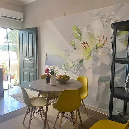 2 Bedroom Spacious Garden Apartment